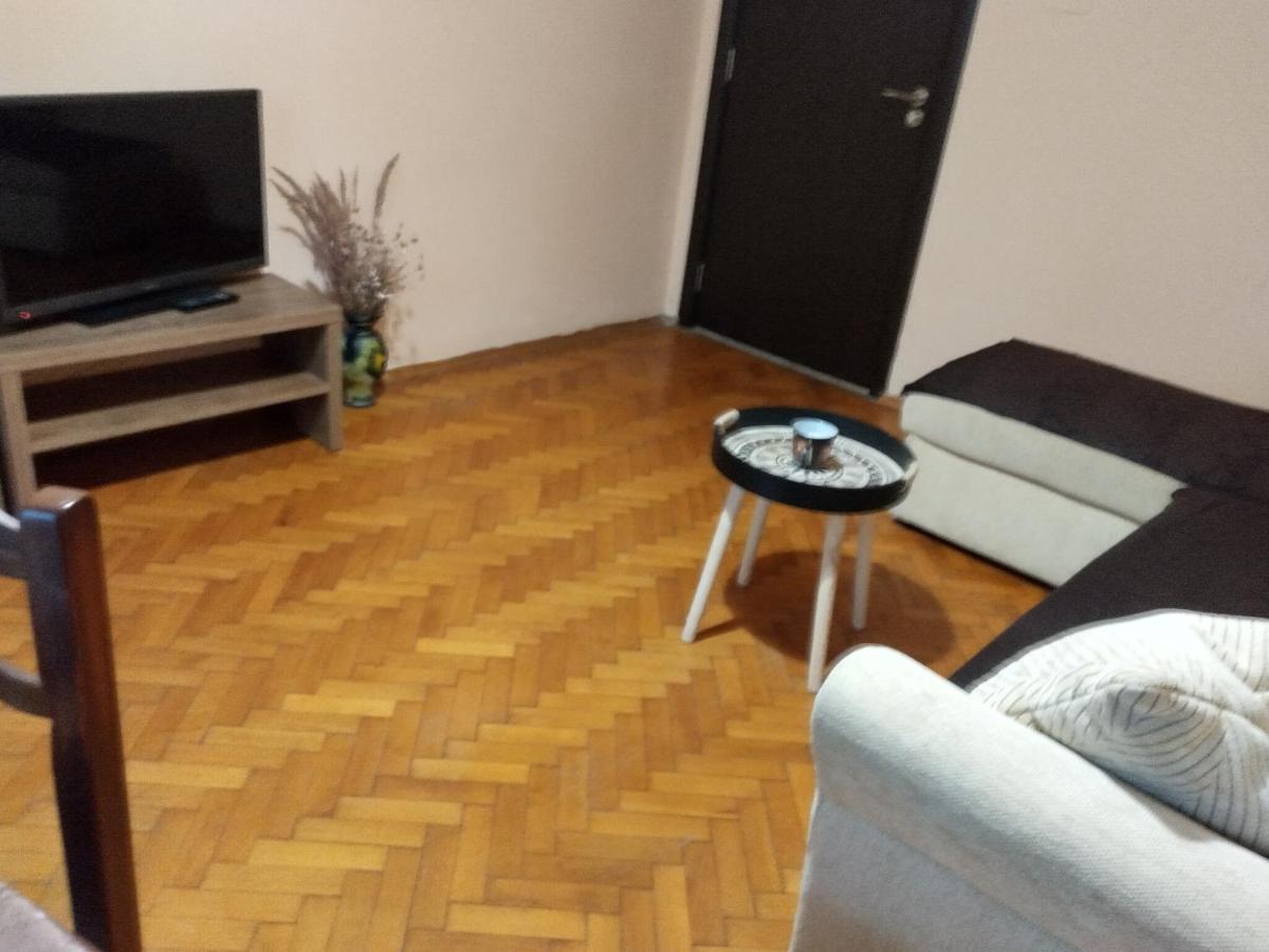 Прекрасен Апартамент В Бургас Burgas Exterior foto